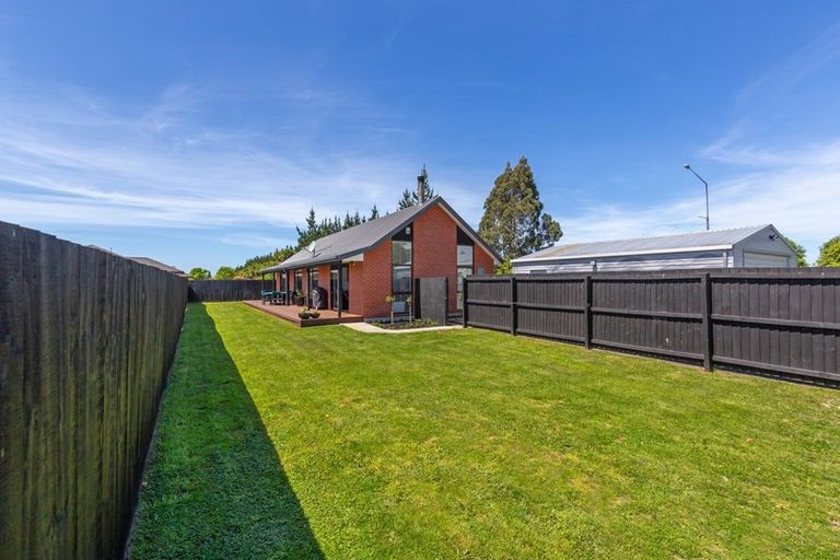 Photo of property in 1/1132 West Coast Road, West Melton, Christchurch, 7676