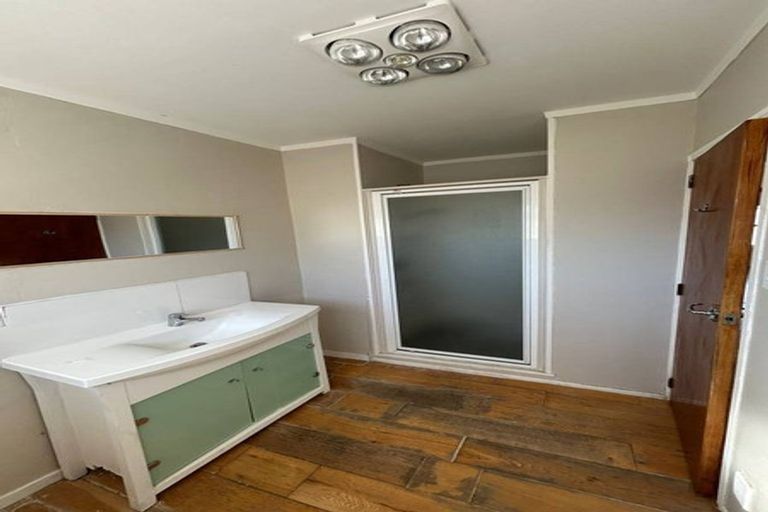 Photo of property in 1/419 Great South Road, Opaheke, Papakura, 2113