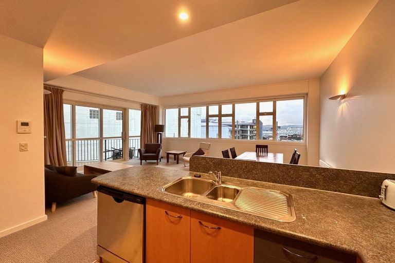 Photo of property in De Vere Apartments, 4/23 Tennyson Street, Te Aro, Wellington, 6011