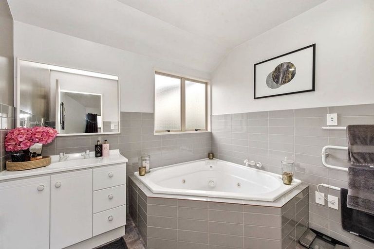 Photo of property in 19a Munro Place, Flagstaff, Hamilton, 3210