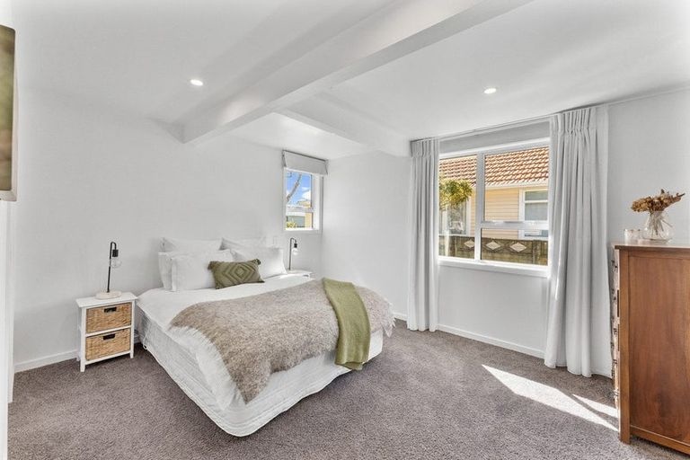 Photo of property in 6 Union Street, Merrilands, New Plymouth, 4312