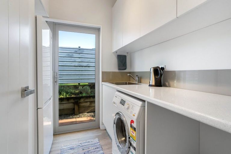 Photo of property in 517b Ocean Road, Whangamata, 3620