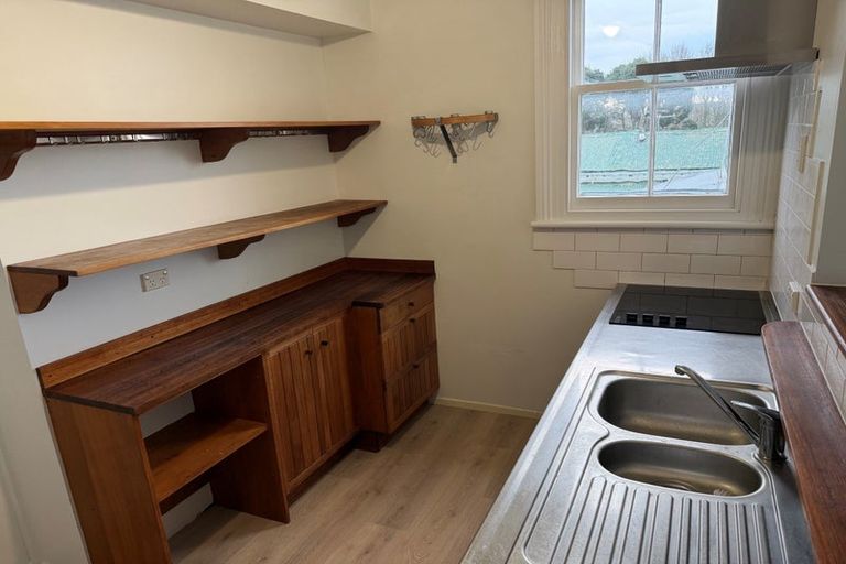 Photo of property in 21 Cambridge Terrace, Devonport, Auckland, 0624