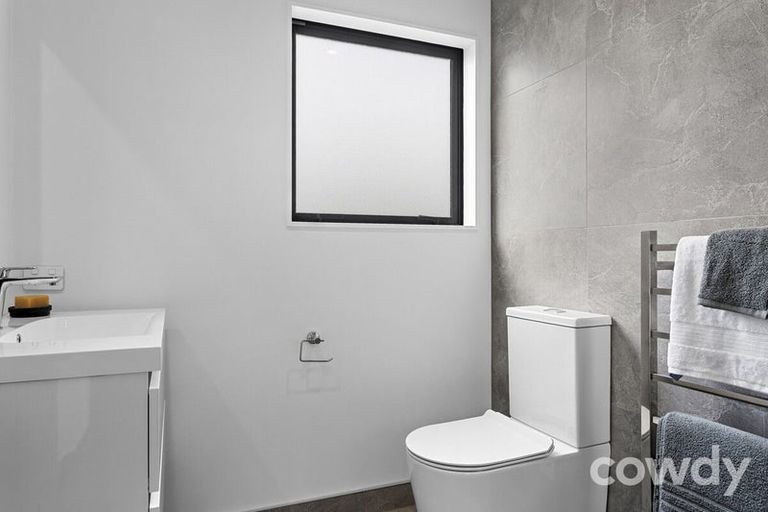 Photo of property in 18c Collins Street, Addington, Christchurch, 8024