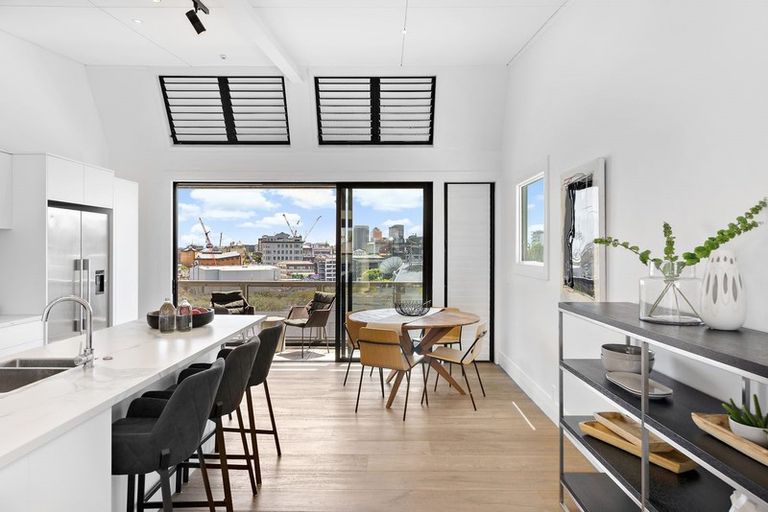 Photo of property in 32d Karaka Street, Eden Terrace, Auckland, 1010