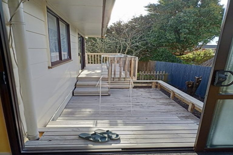Photo of property in 137 Bradbury Road, Botany Downs, Auckland, 2010