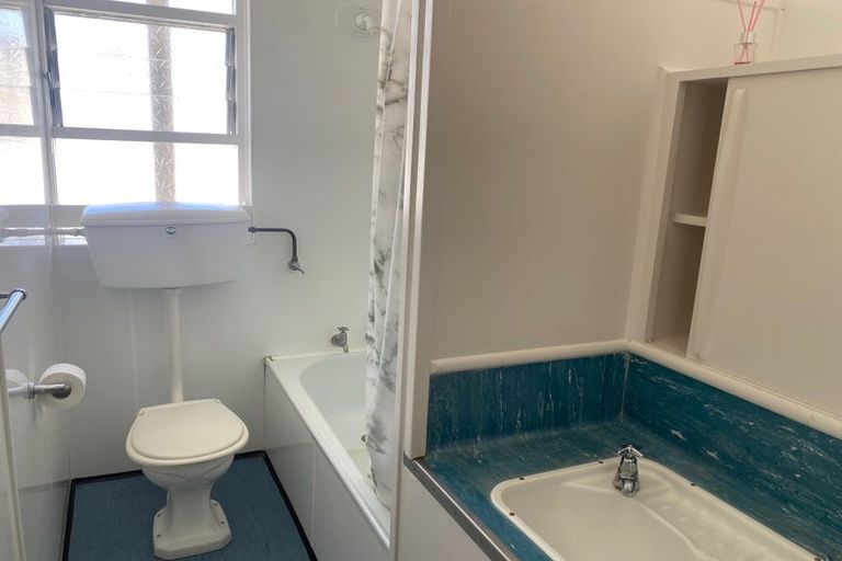 Photo of property in 9 Esplanade Road, Mount Eden, Auckland, 1024