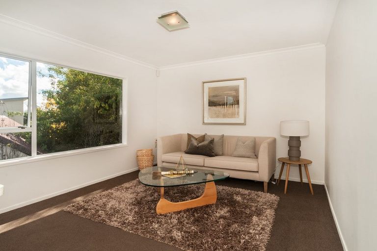 Photo of property in 24 Venus Place, Half Moon Bay, Auckland, 2012