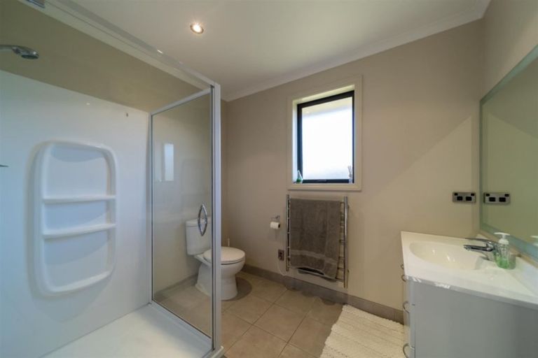 Photo of property in 33 Alice Burn Drive, Luggate, Cromwell, 9383