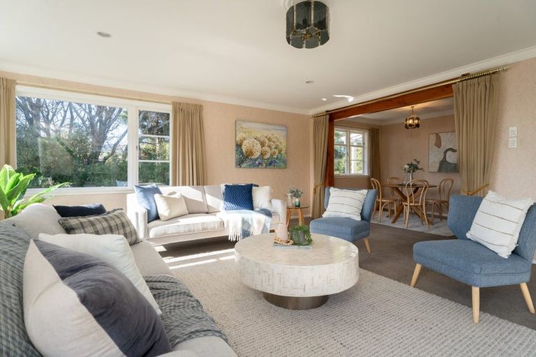 Photo of property in 1 Tainui Terrace, Tawa, Wellington, 5028