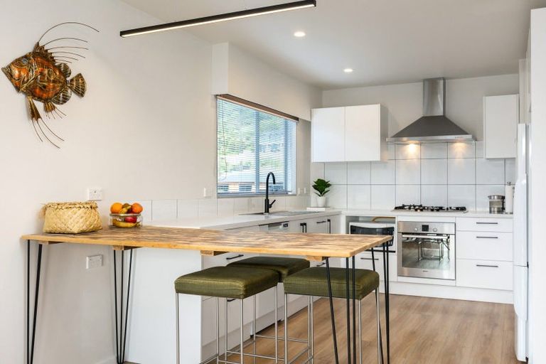 Photo of property in 9 Russell Street, Picton, 7220