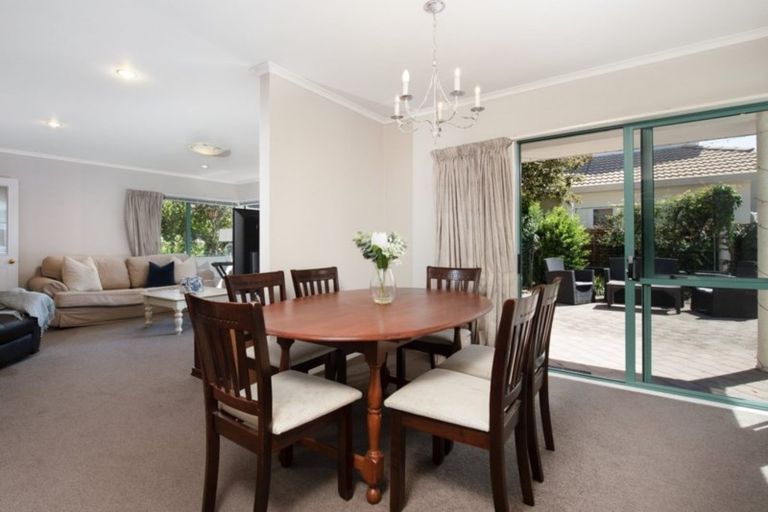 Photo of property in 5 Edgecumbe Way, Tauranga, 3110