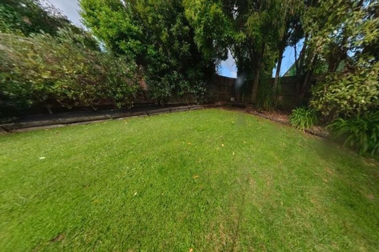 Photo of property in 35 Waitawa Place, Lynmore, Rotorua, 3010