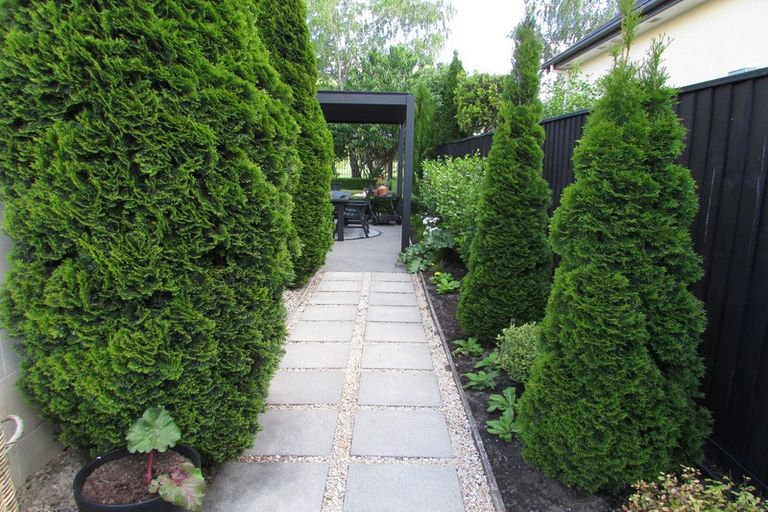 Photo of property in 32 Birkdale Drive, Shirley, Christchurch, 8061