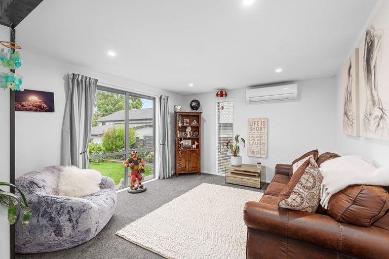 Photo of property in 3 Trudi Place, Green Island, Dunedin, 9018