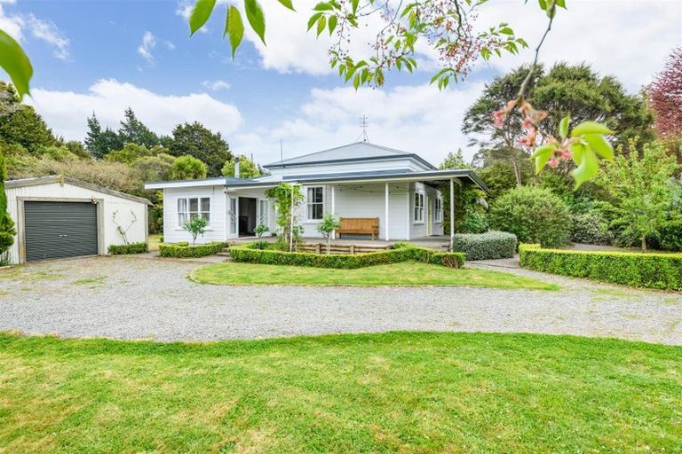 Photo of property in 93 Trickers Road, Bulls, 4818