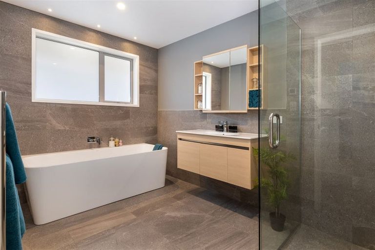 Photo of property in 9 Rose Manor Drive, Springlands, Blenheim, 7201