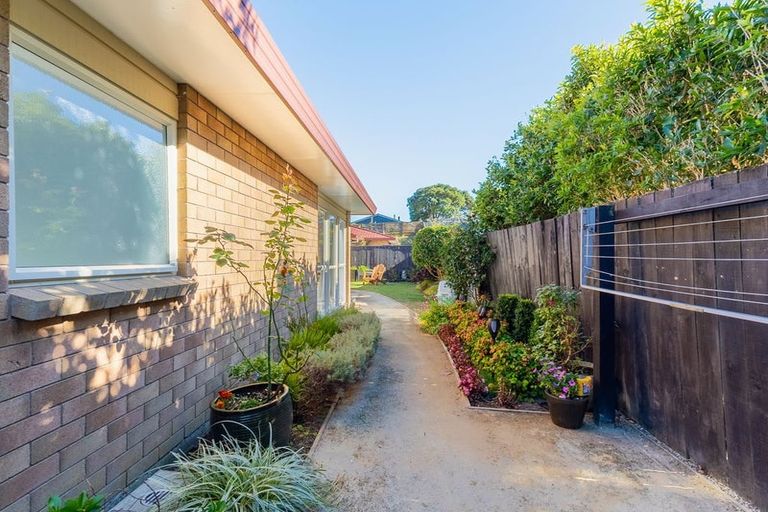 Photo of property in 5 Beachwater Grove, Paraparaumu Beach, Paraparaumu, 5032