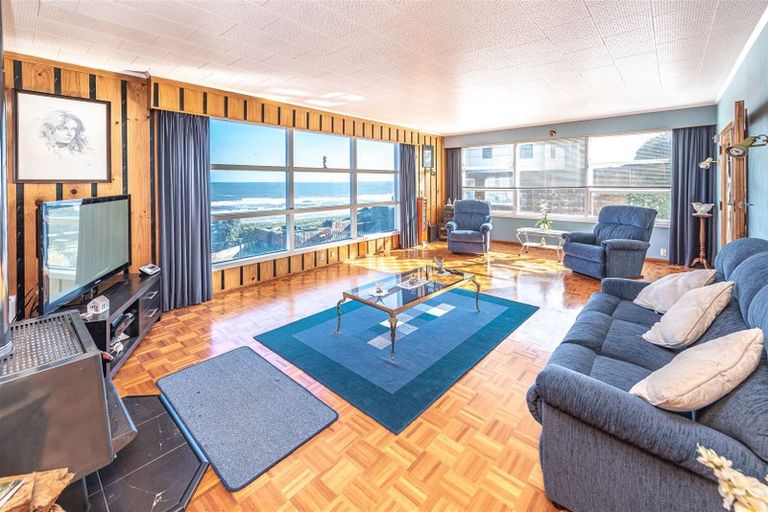 Photo of property in 8 Kapiti Terrace, Castlecliff, Whanganui, 4501