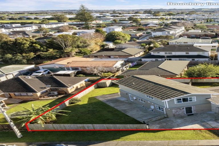 Photo of property in 68 Grove Road, Papakura, 2110