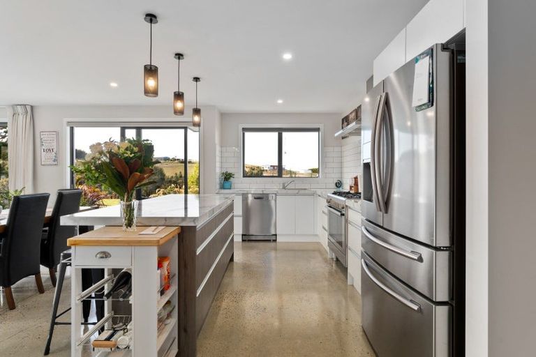 Photo of property in 32 Kayforce Road, Ocean View, Dunedin, 9035