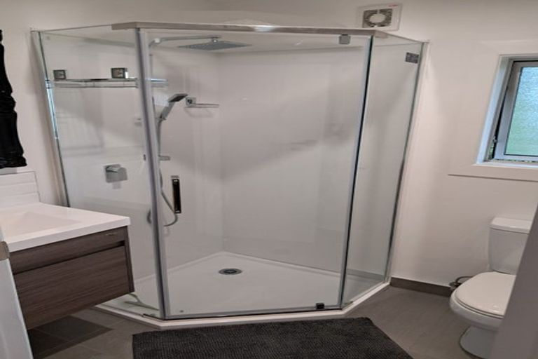 Photo of property in 352 Titirangi Road, Titirangi, Auckland, 0604