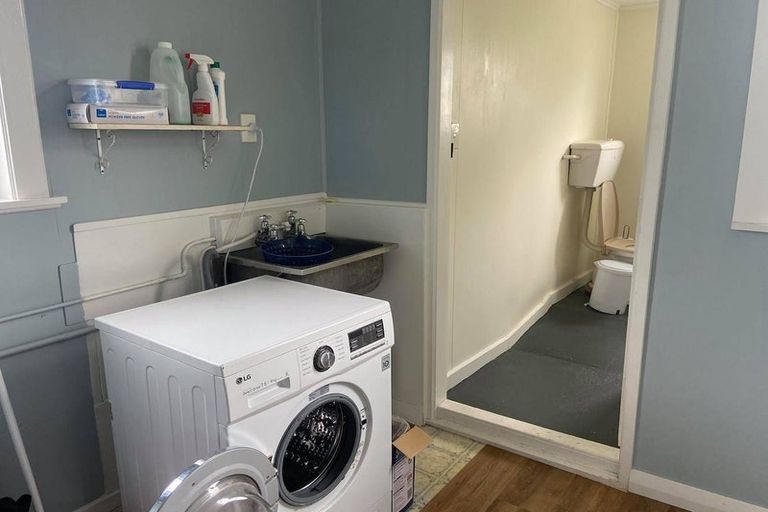 Photo of property in 74 Kilbirnie Crescent, Kilbirnie, Wellington, 6022