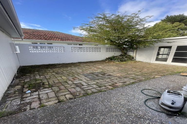Photo of property in 20 Woodside Road, Massey, Auckland, 0614