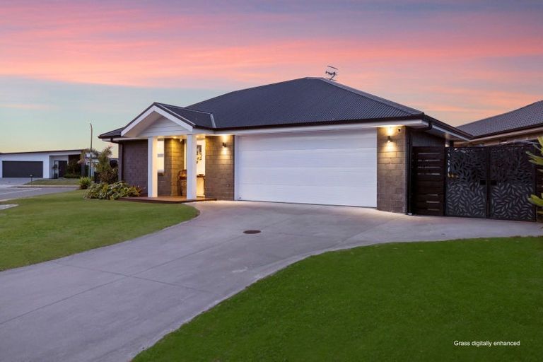 Photo of property in 1 Wahaika Way, Papamoa Beach, Papamoa, 3118
