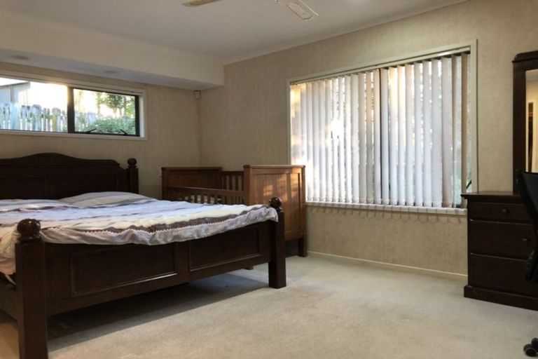 Photo of property in 28 Bayside Drive, Browns Bay, Auckland, 0630