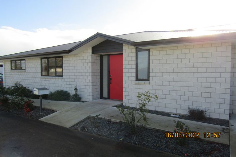 Photo of property in 2/13 Walmsley Street, Kihikihi, Te Awamutu, 3800