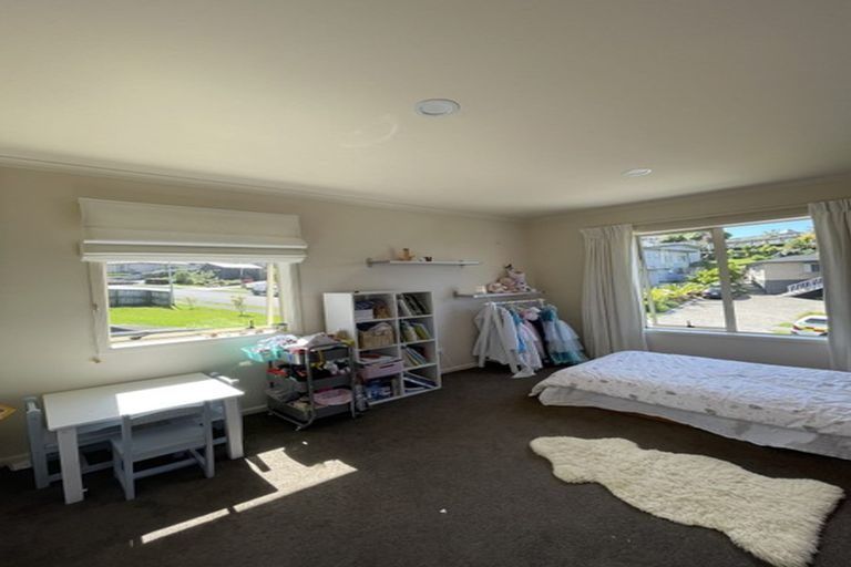 Photo of property in 32 Waldorf Crescent, Orewa, 0931