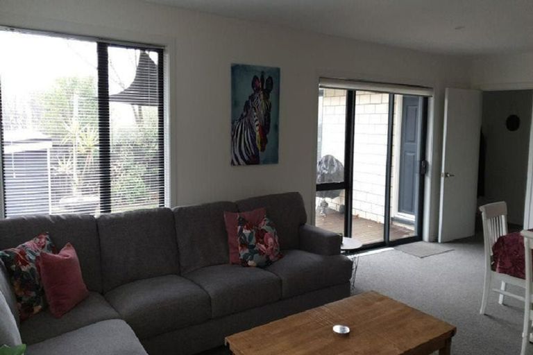 Photo of property in 202 Centaurus Road, Saint Martins, Christchurch, 8022