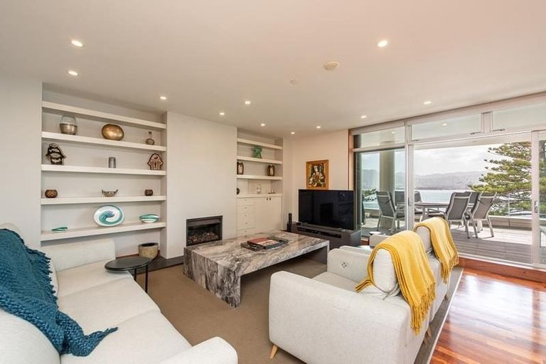 Photo of property in Mitika Apartments, 3/254 Oriental Parade, Oriental Bay, Wellington, 6011