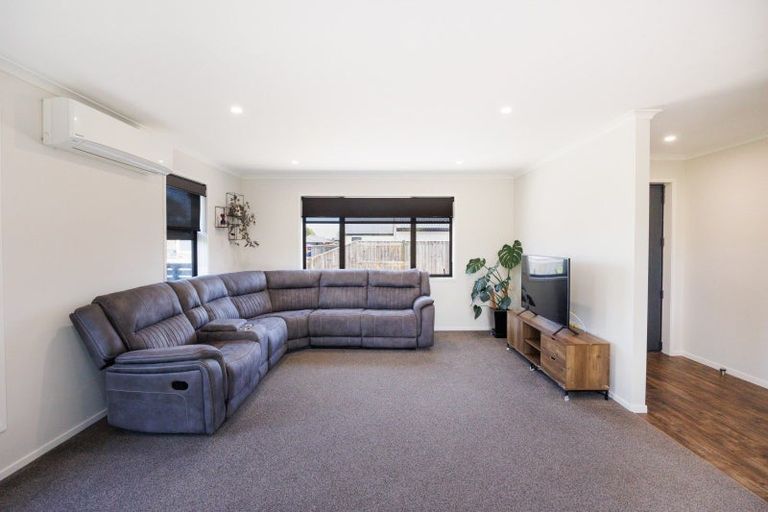 Photo of property in 2 Monarch Drive, Ashhurst, 4810