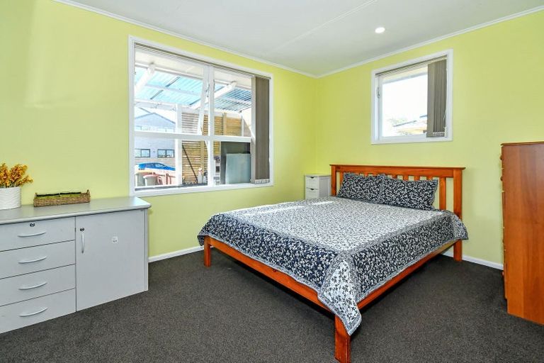 Photo of property in 16a Nogat Avenue, Papatoetoe, Auckland, 2024