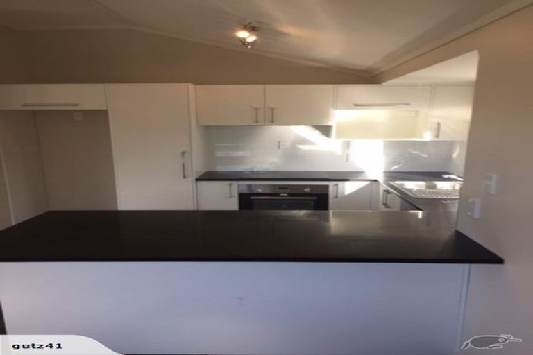 Photo of property in 5/10 Glen Road, Ranui, Auckland, 0612