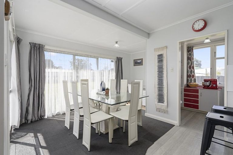 Photo of property in 7 Milne Street, Sanson, 4817