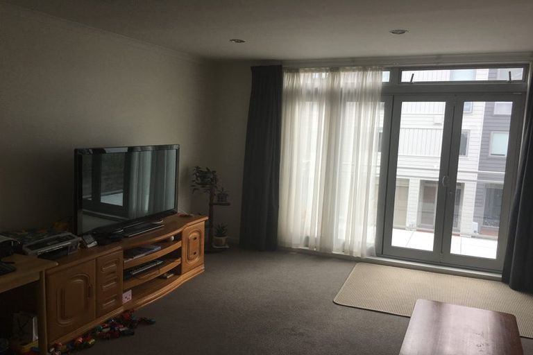 Photo of property in 7/15 Roxburgh Street, Mount Victoria, Wellington, 6011