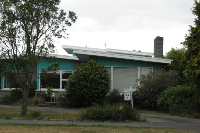 Photo of property in 38 Burnside Crescent, Burnside, Christchurch, 8053