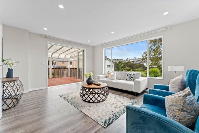 Photo of property in 25 Para Close, Fairview Heights, Auckland, 0632