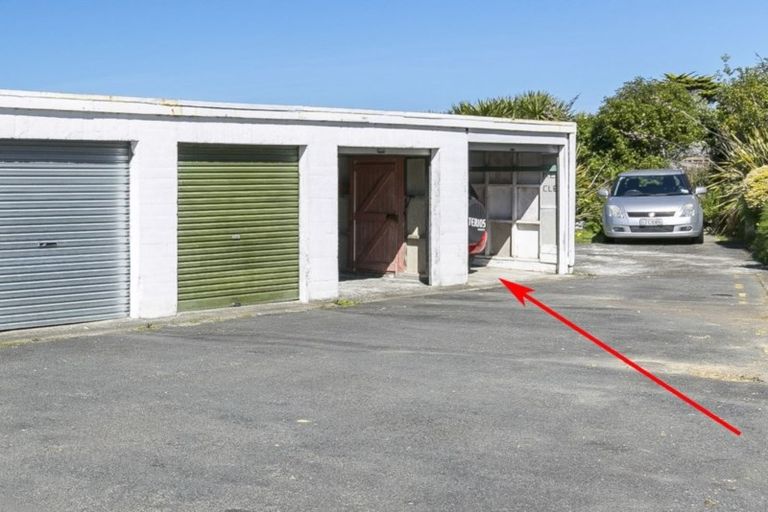 Photo of property in Regency Flats, 6/29-45 Miramar North Road, Miramar, Wellington, 6022