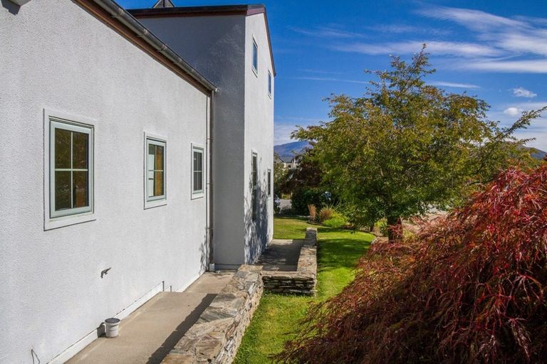 Photo of property in 22 Tenby Street, Wanaka, 9305