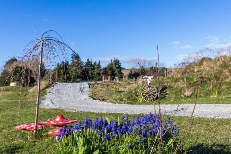 Photo of property in 2 Charnley Way, Kinloch, Taupo, 3385