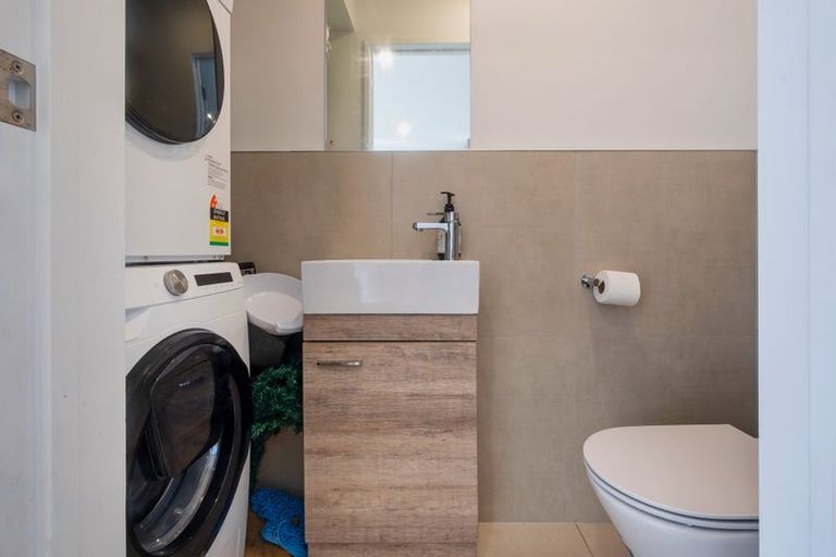 Photo of property in 7/112 Astley Avenue, New Lynn, Auckland, 0600