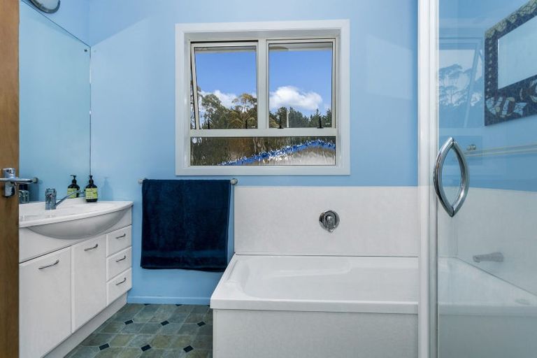 Photo of property in 336 Muriwai Road, Waimauku, 0881