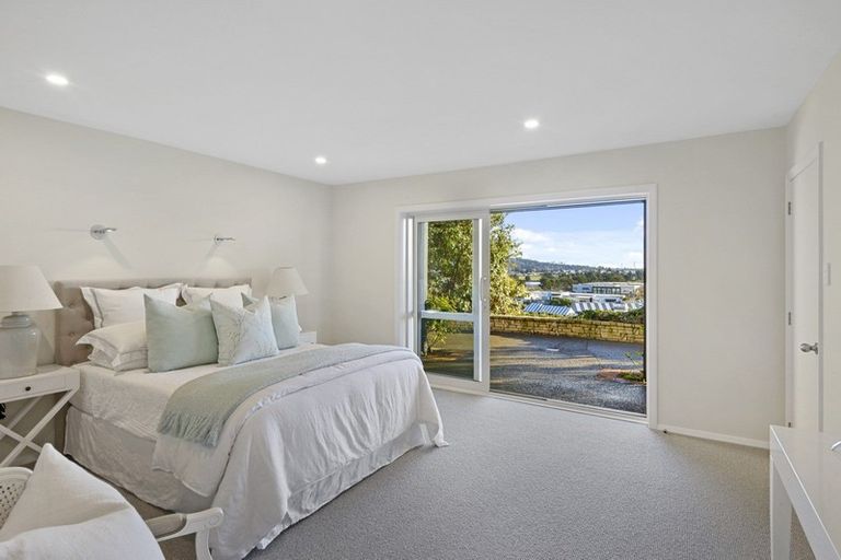 Photo of property in 21 Cannon Hill Crescent, Mount Pleasant, Christchurch, 8081