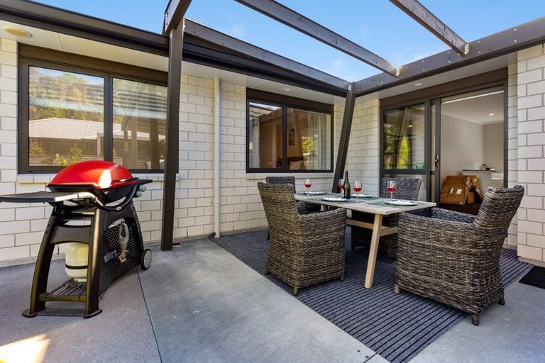 Photo of property in 7 Pike Place, Ferndale, New Plymouth, 4310