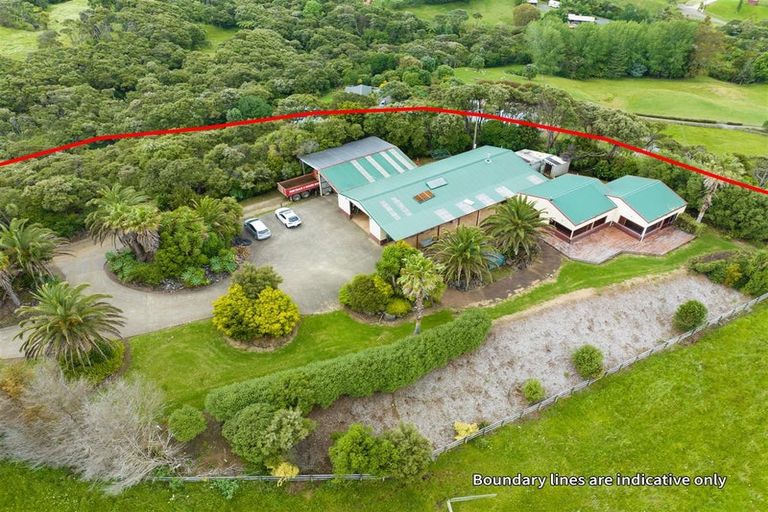 Photo of property in 187 Valley Road, Waimauku, 0881