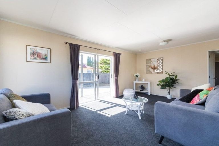 Photo of property in 19b Hilton Grove, Kelvin Grove, Palmerston North, 4414